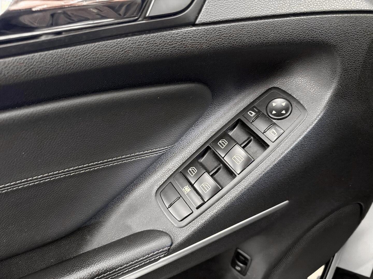 MERCEDES-BENZ ML 2010