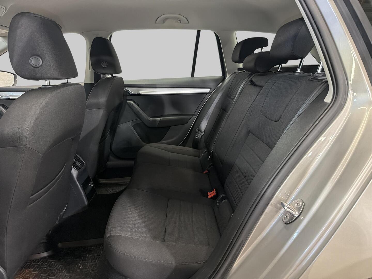 SKODA Octavia 2014