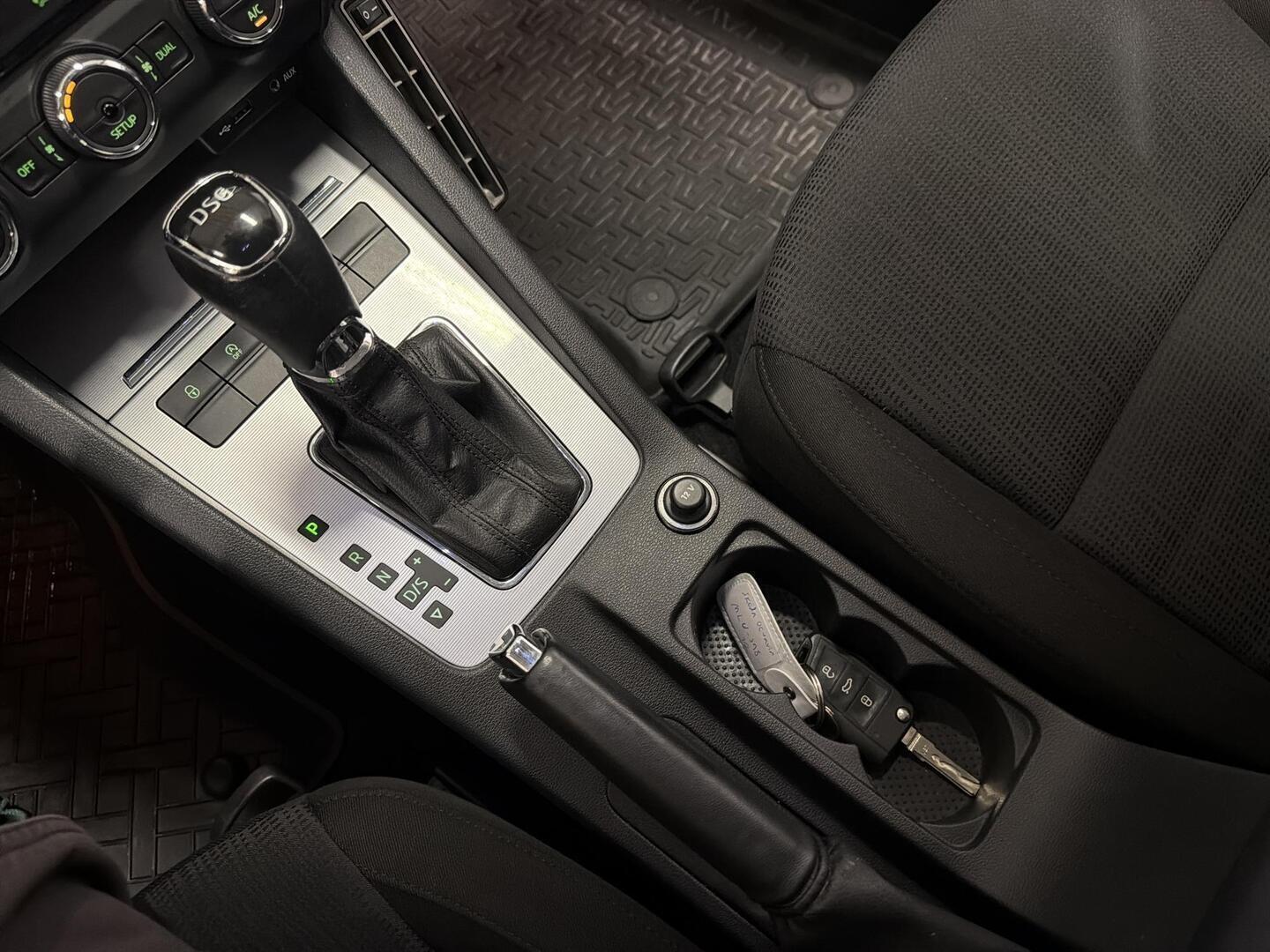 SKODA Octavia 2014