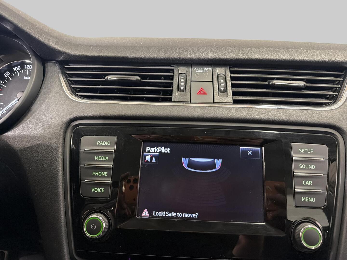 SKODA Octavia 2014