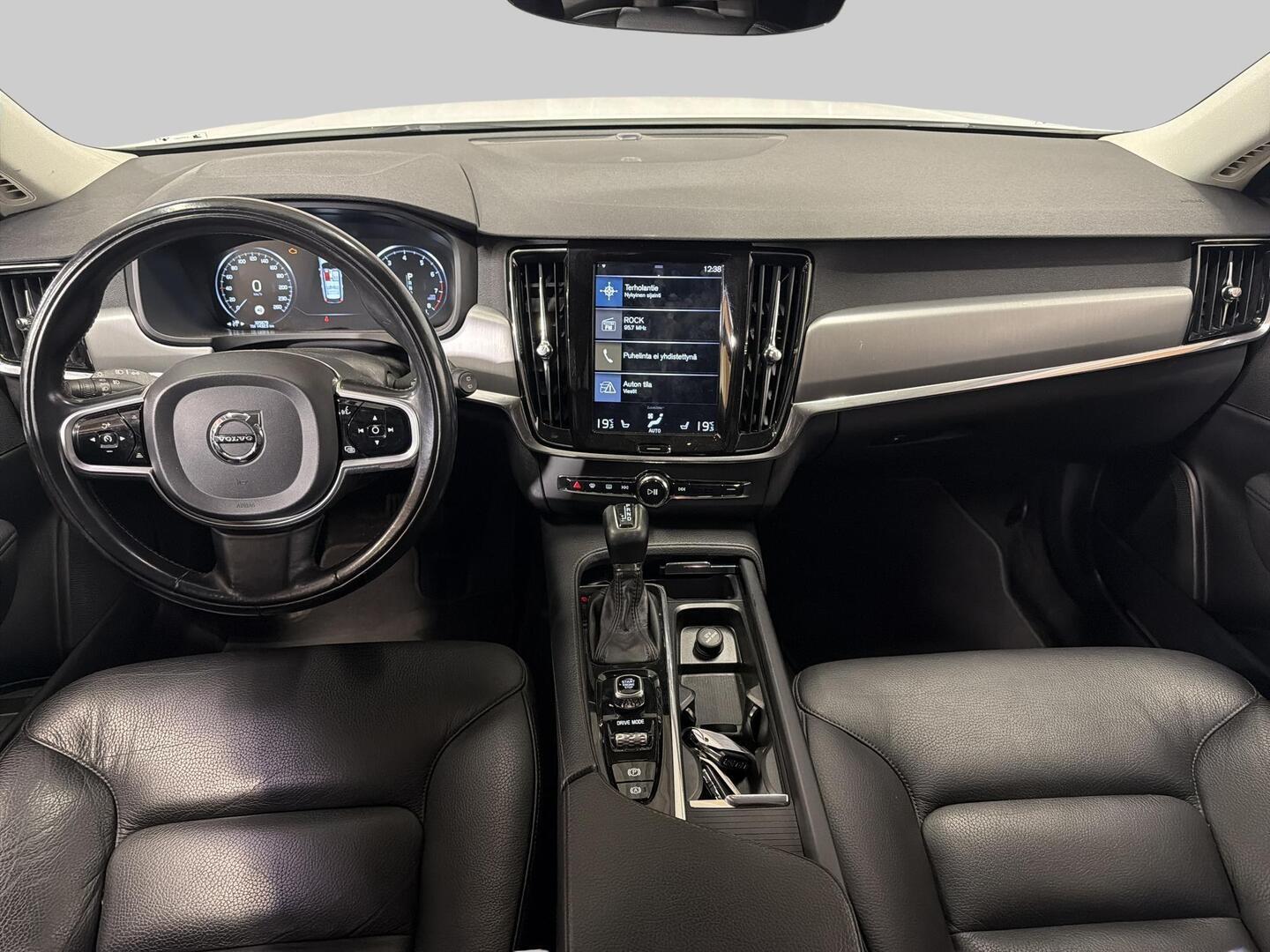 VOLVO V90 2019