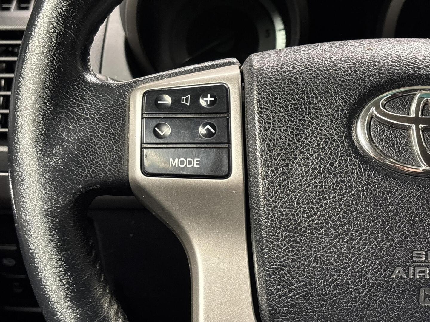 TOYOTA Land Cruiser 2010