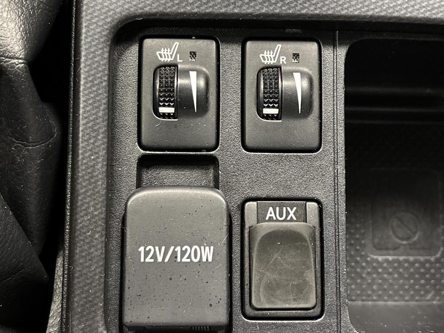 TOYOTA Land Cruiser 2010