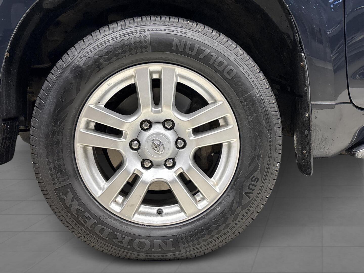 TOYOTA Land Cruiser 2010