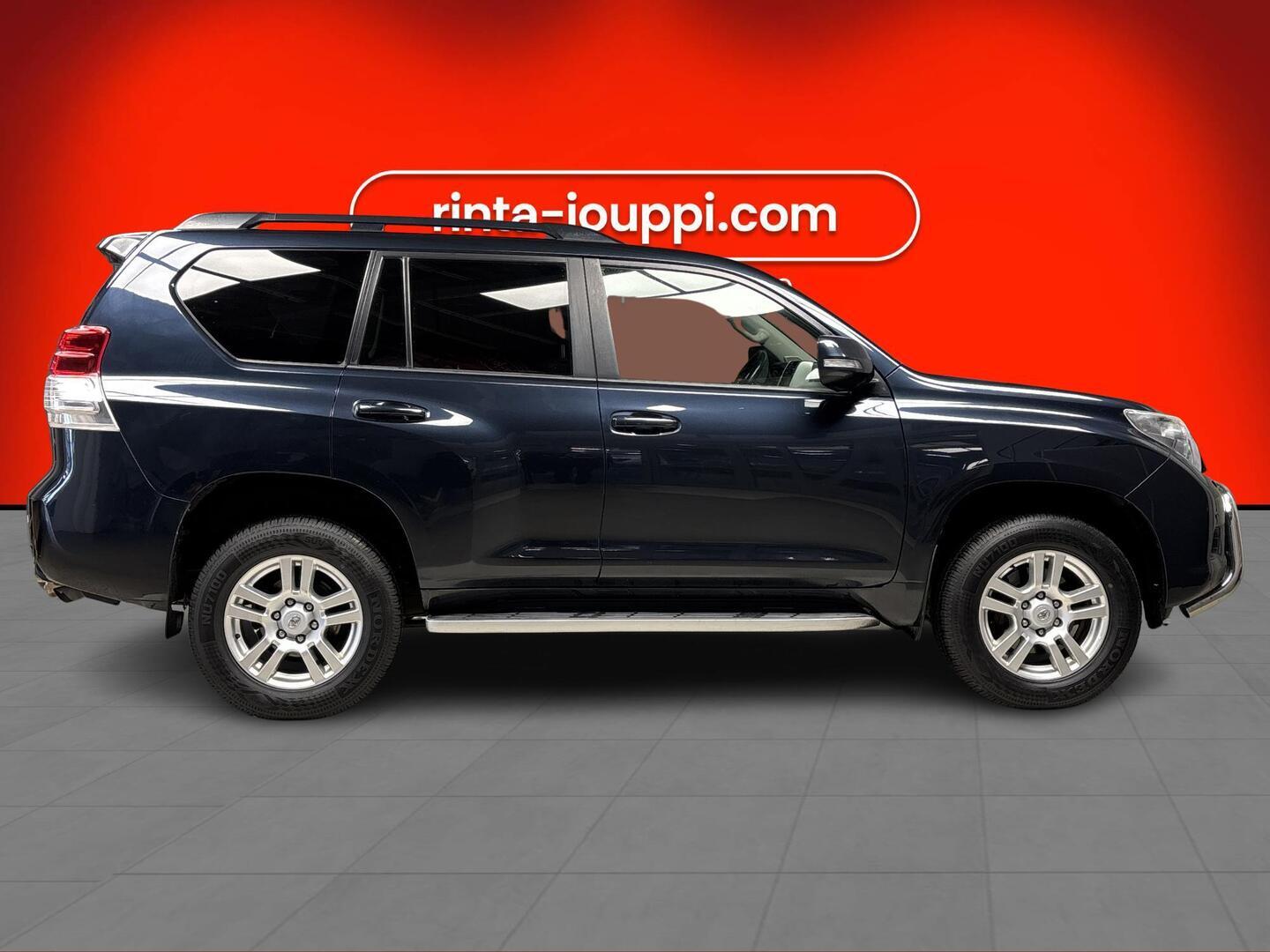 TOYOTA Land Cruiser 2010