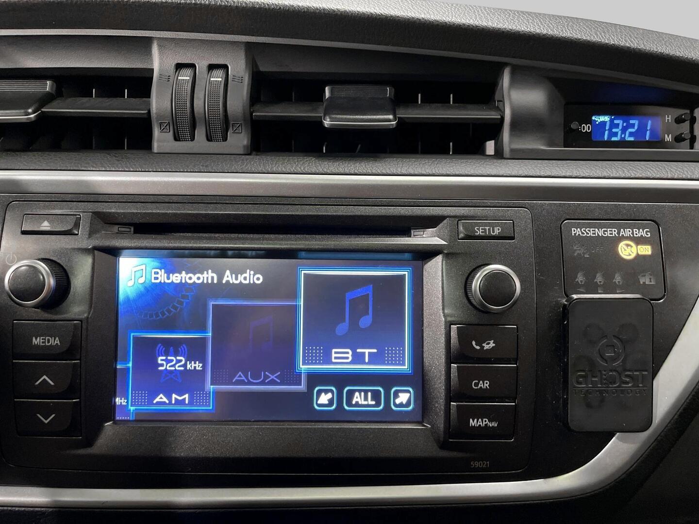 TOYOTA Auris 2014