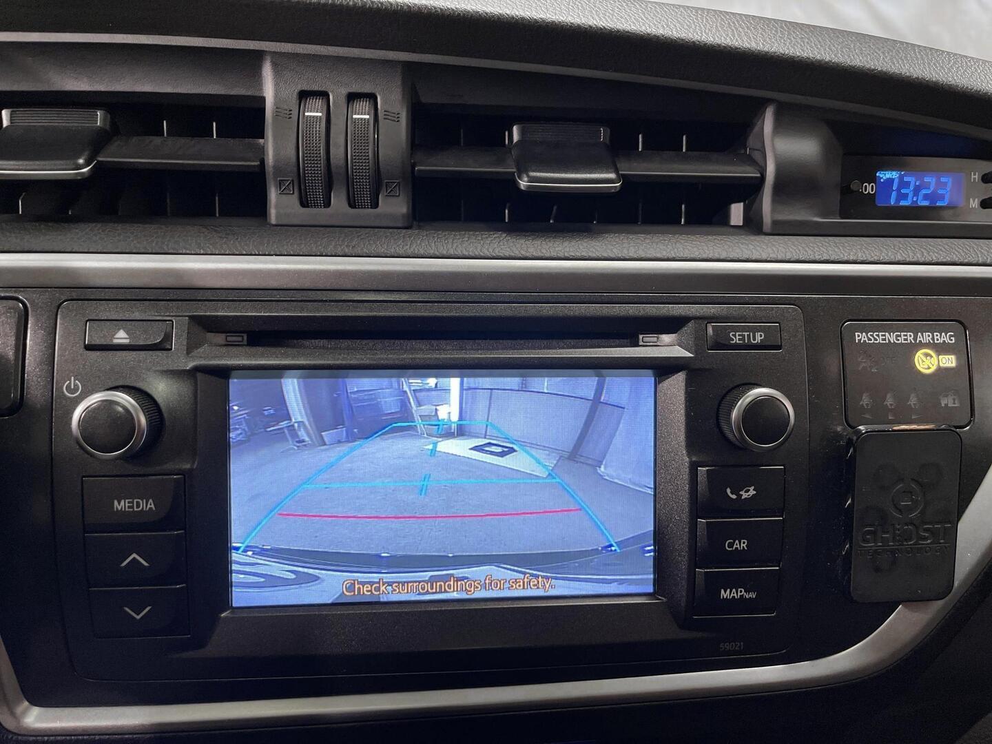 TOYOTA Auris 2014