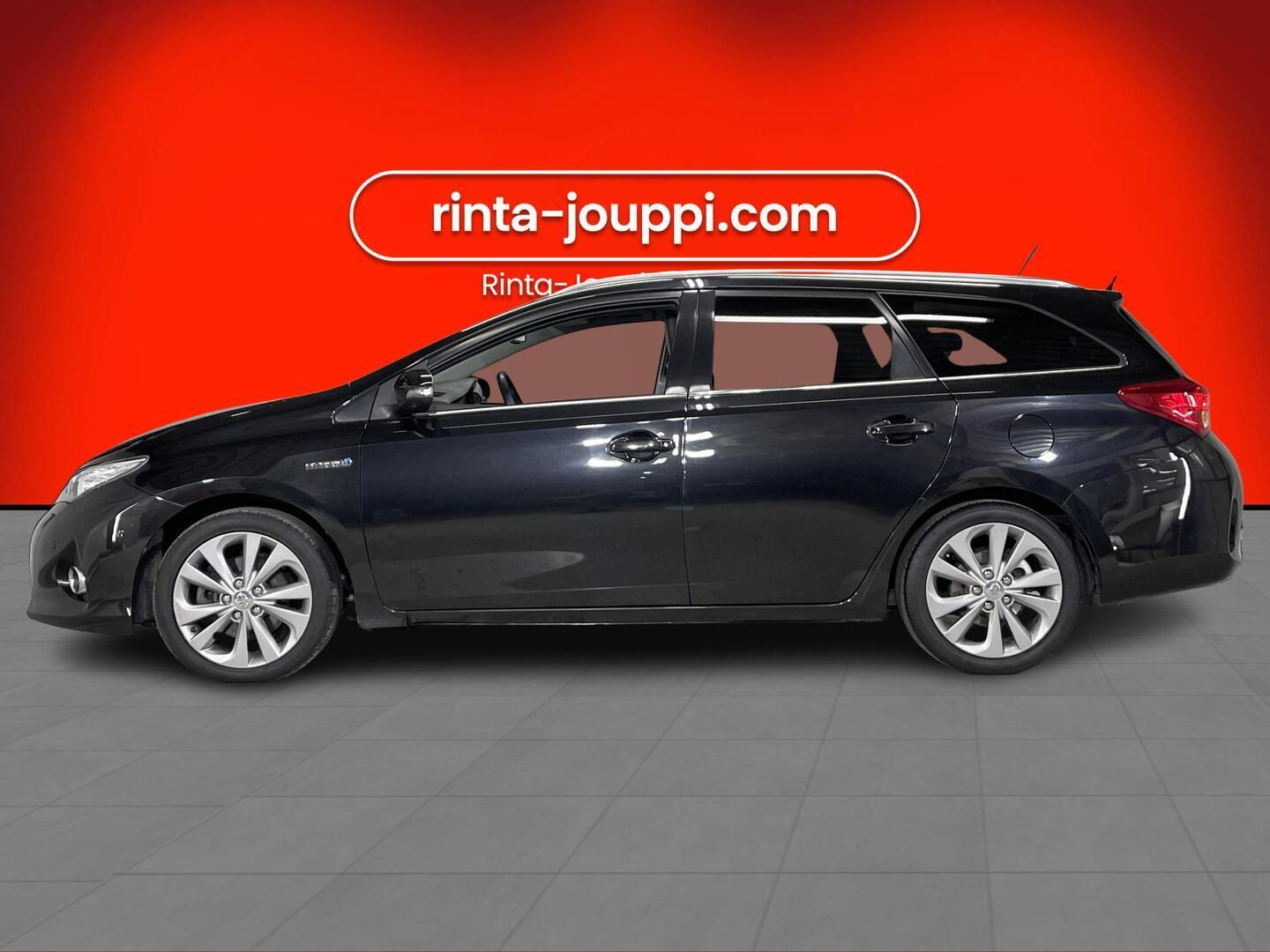 TOYOTA Auris 2014