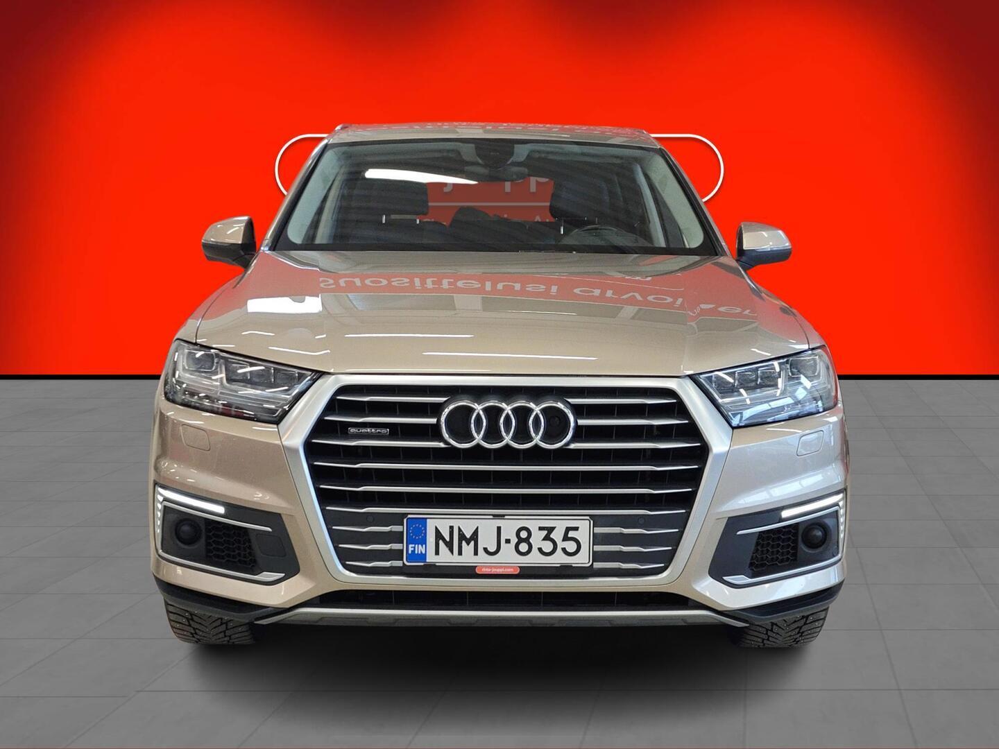 AUDI Q7 2018
