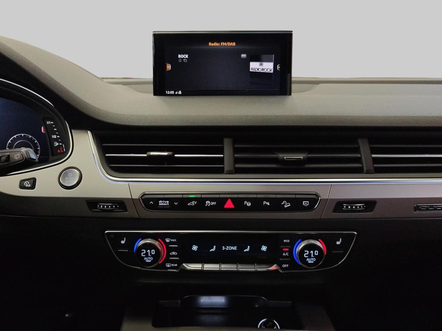 AUDI Q7 2018