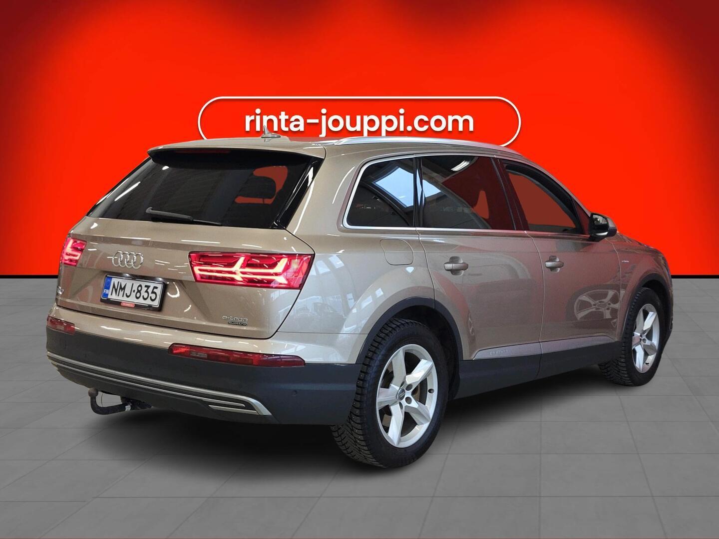 AUDI Q7 2018