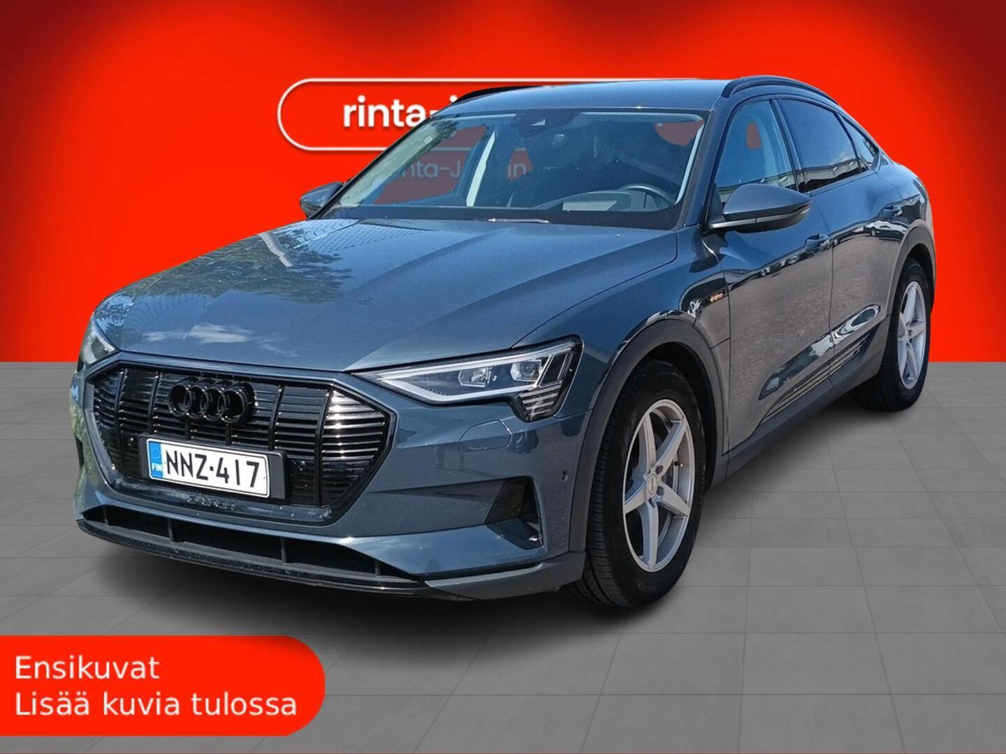 AUDI e-tron 2022