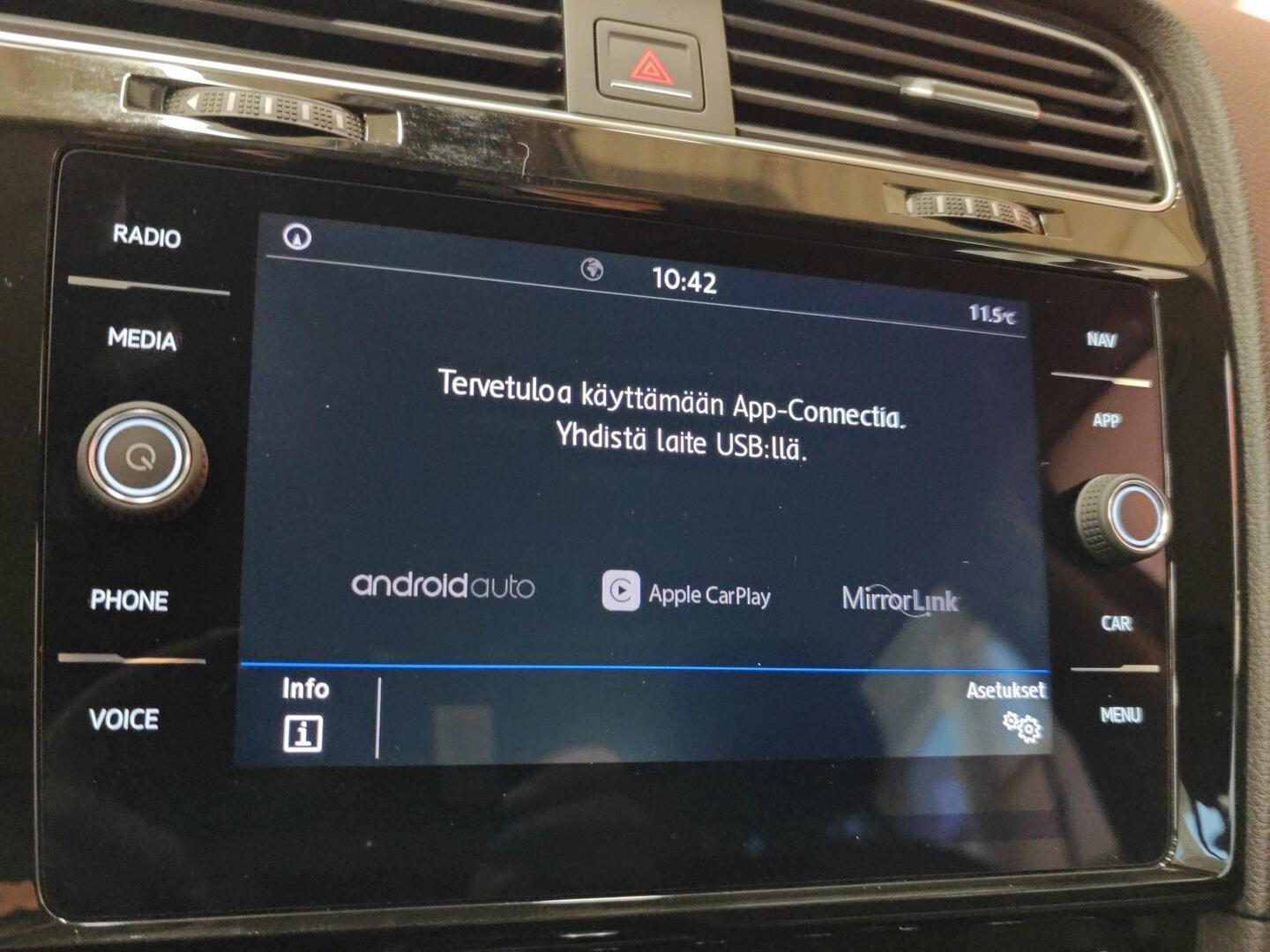 VOLKSWAGEN Golf 2018