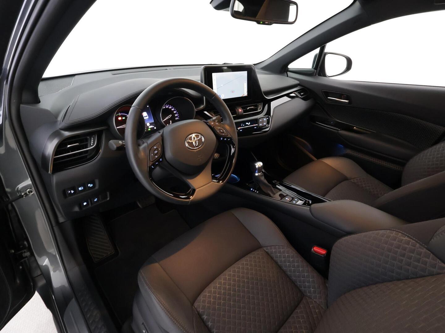 TOYOTA C-HR 2023