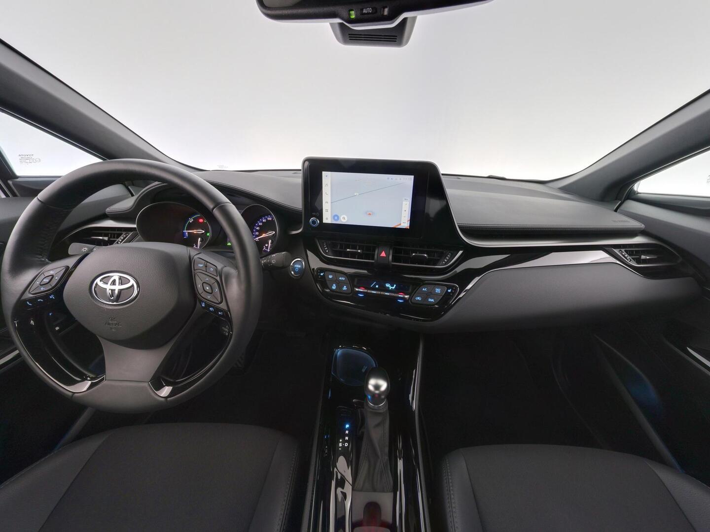 TOYOTA C-HR 2023