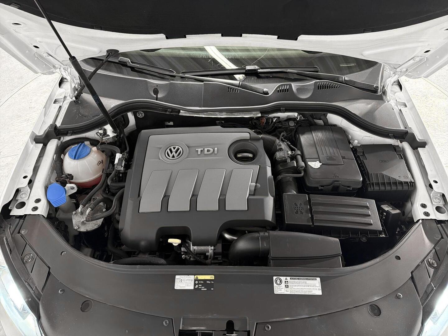VOLKSWAGEN Passat 2014