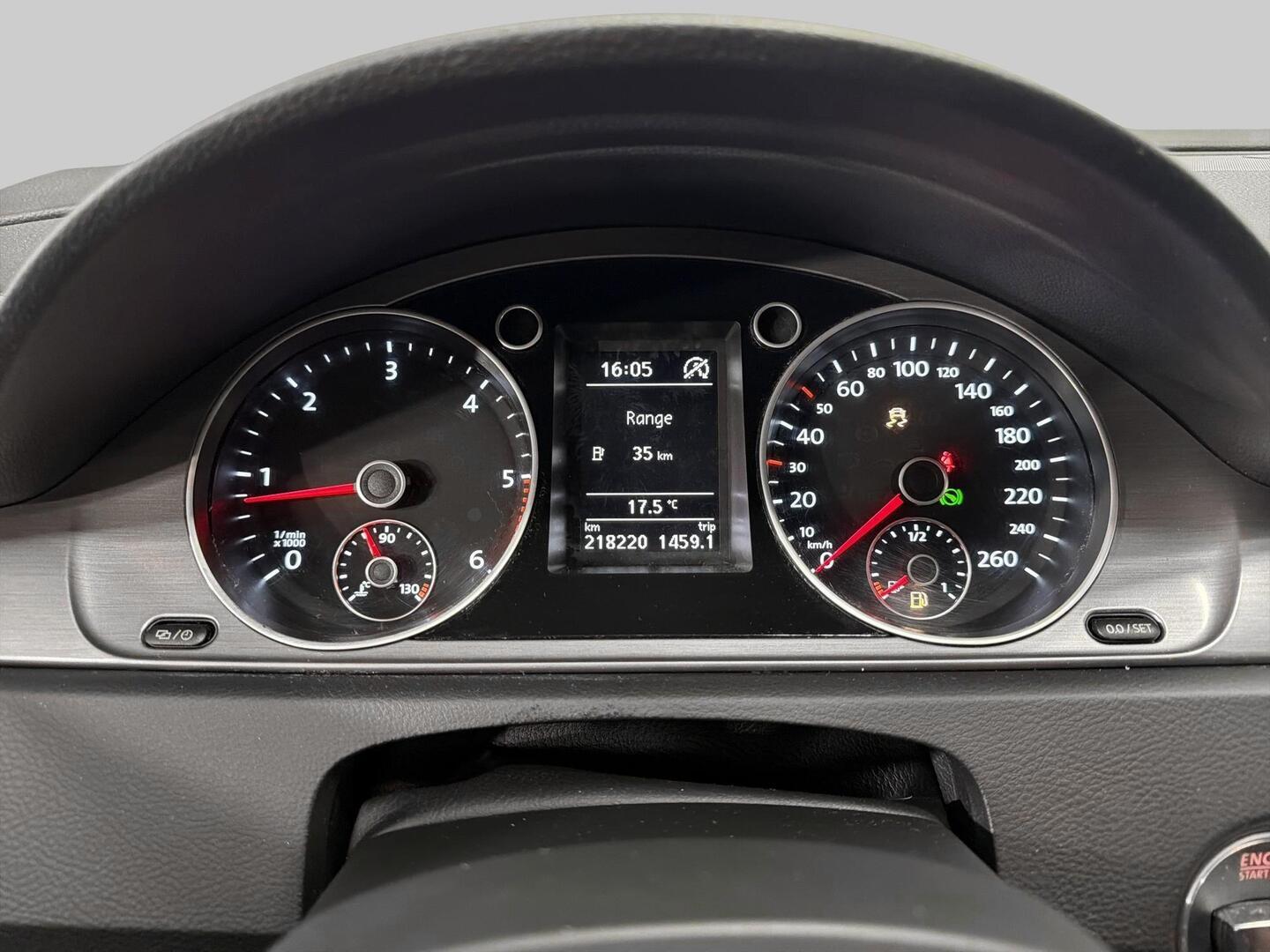 VOLKSWAGEN Passat 2014