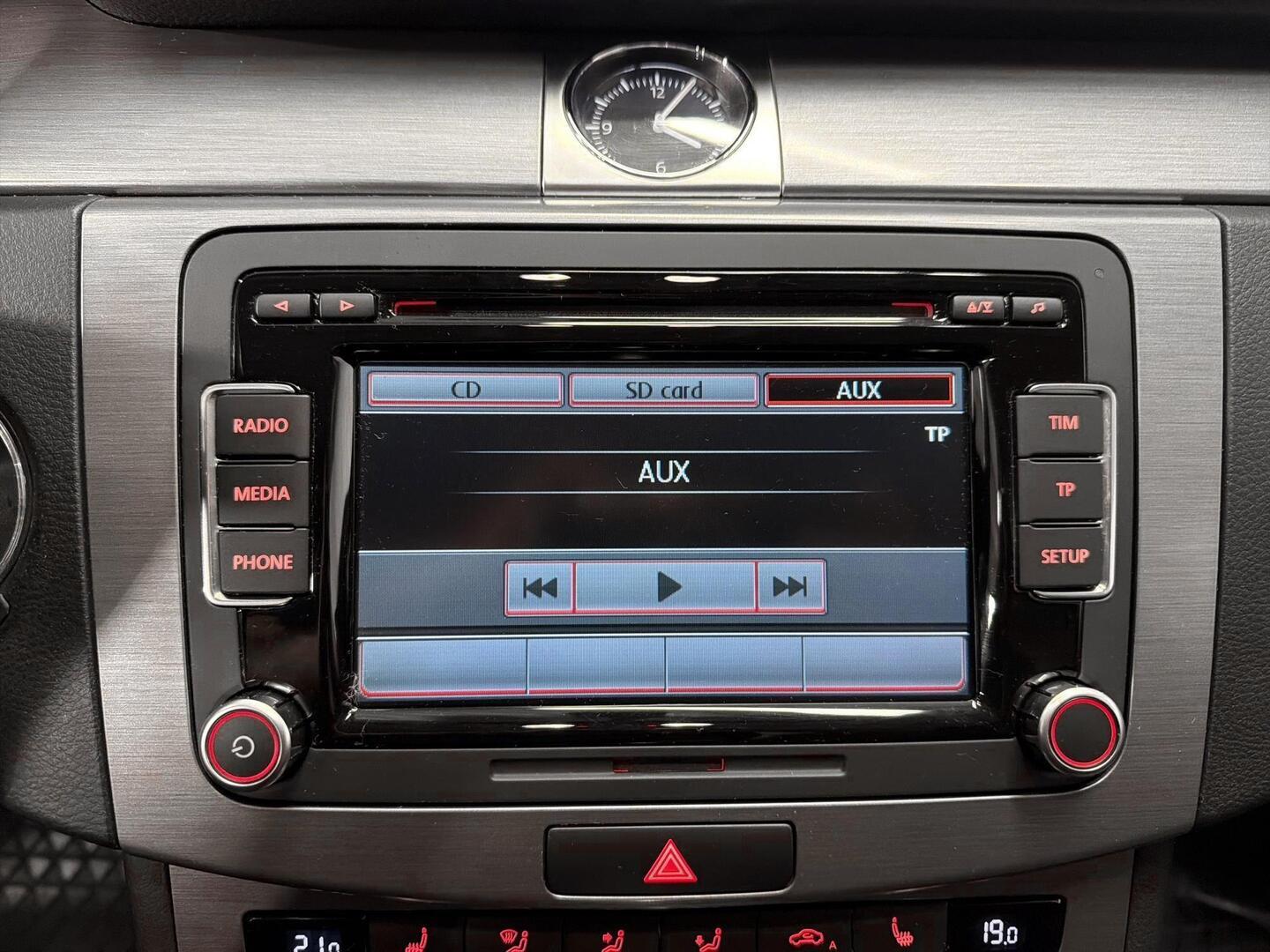 VOLKSWAGEN Passat 2014