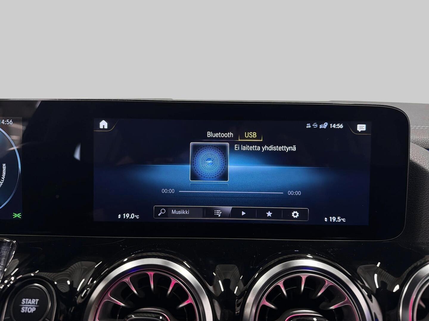 MERCEDES-BENZ EQA 2023