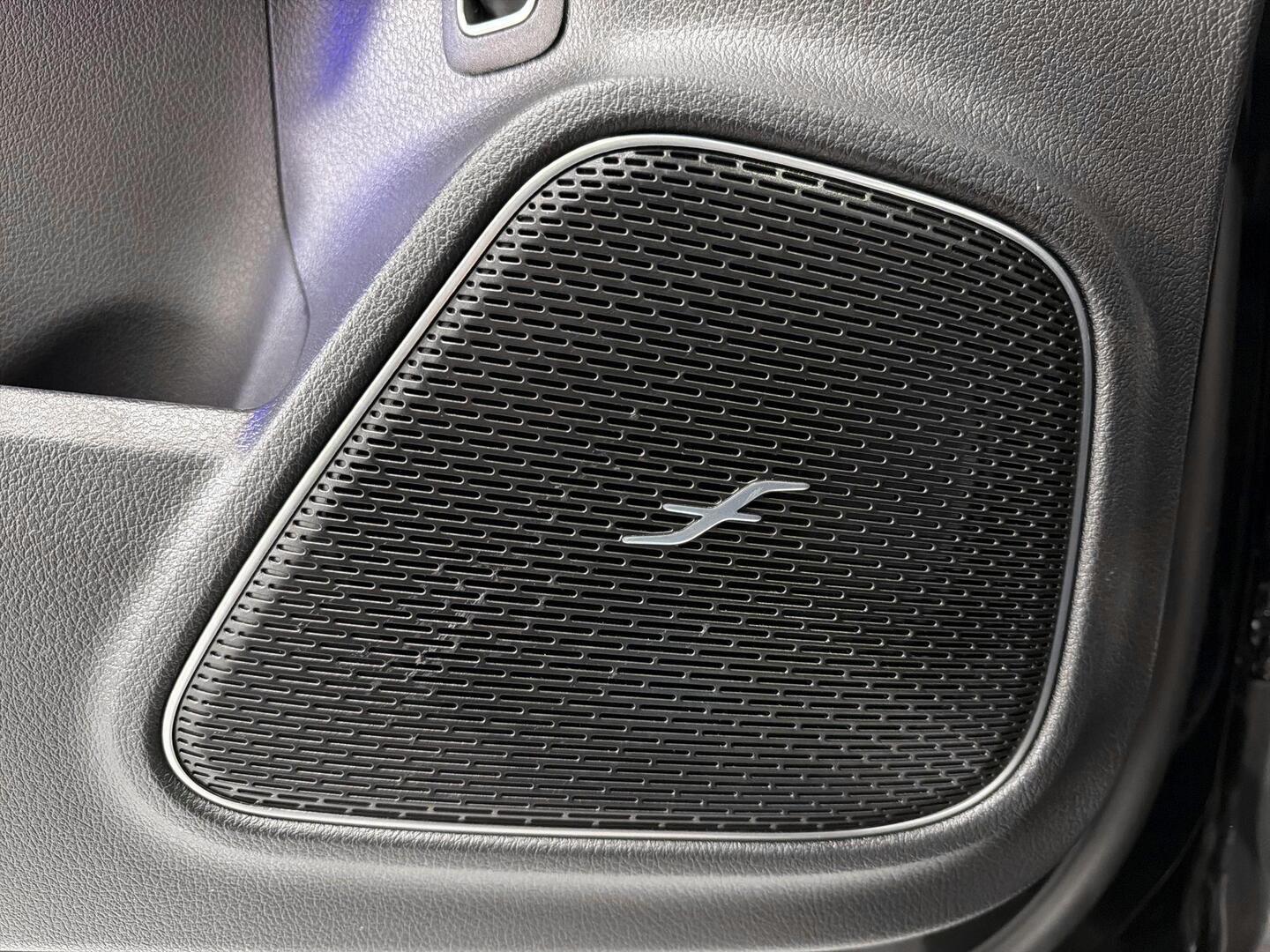 MERCEDES-BENZ EQA 2023