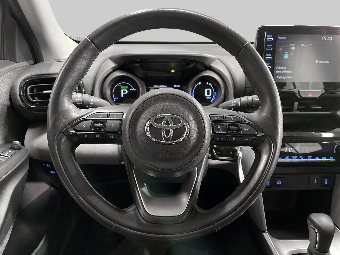 TOYOTA Yaris Cross 2022