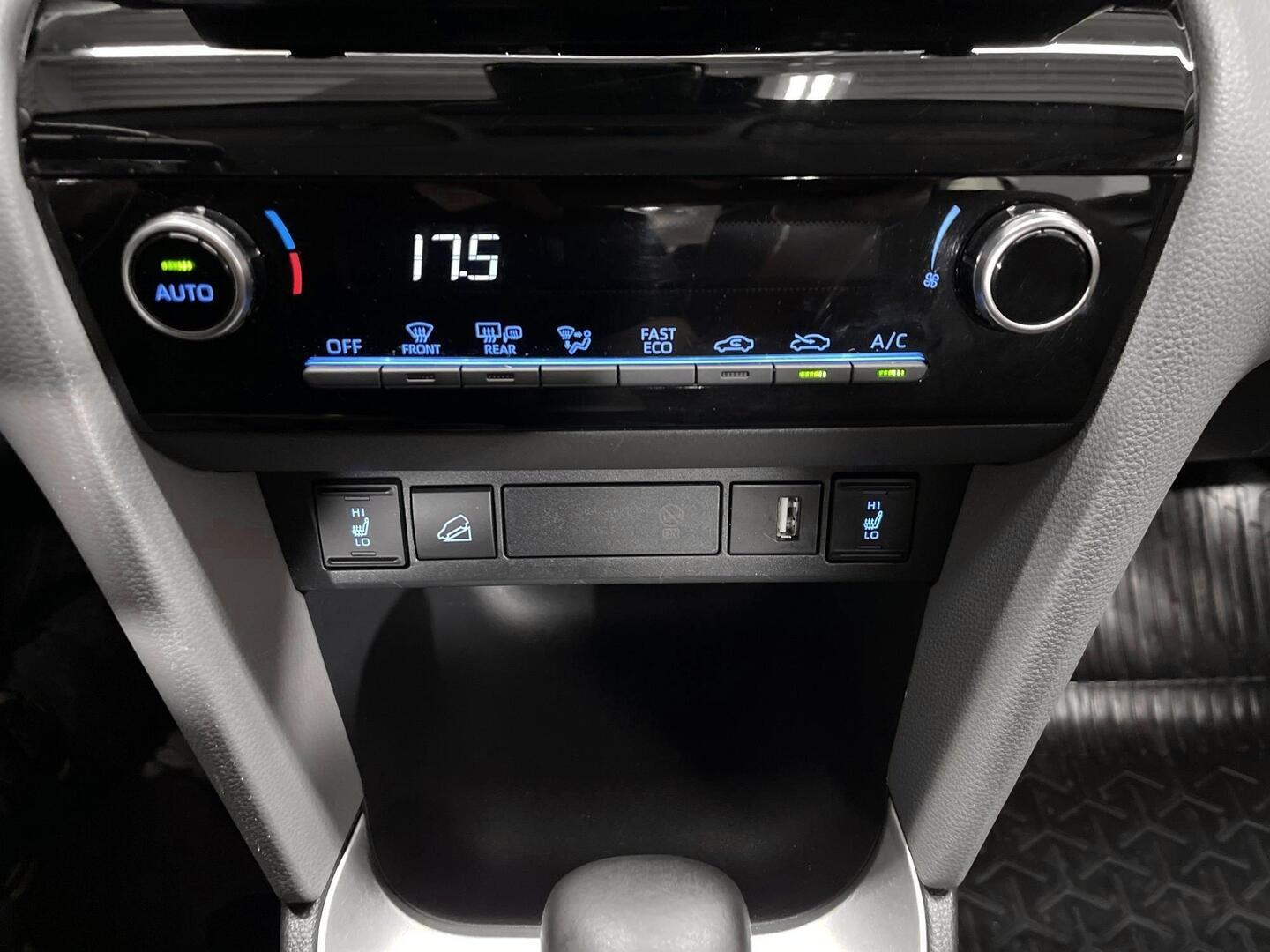 TOYOTA Yaris Cross 2022