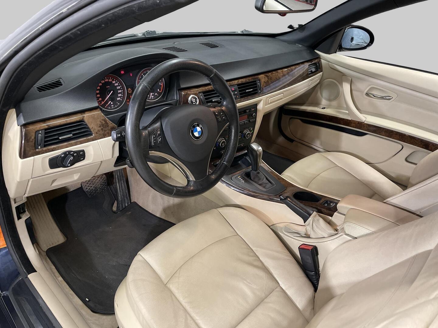 BMW 325 2007