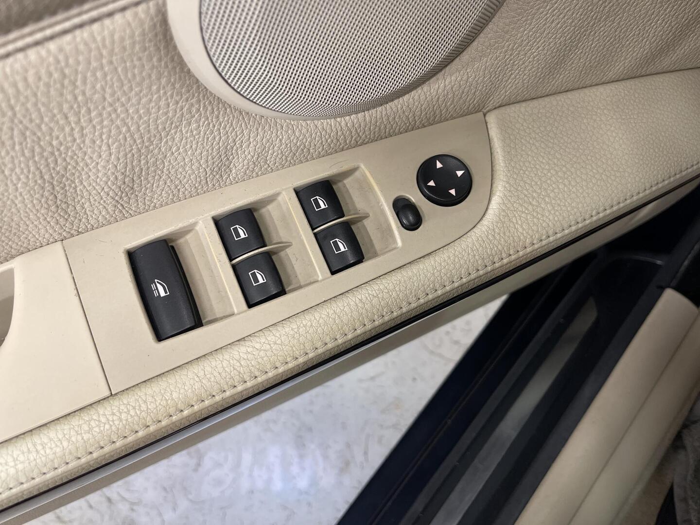 BMW 325 2007