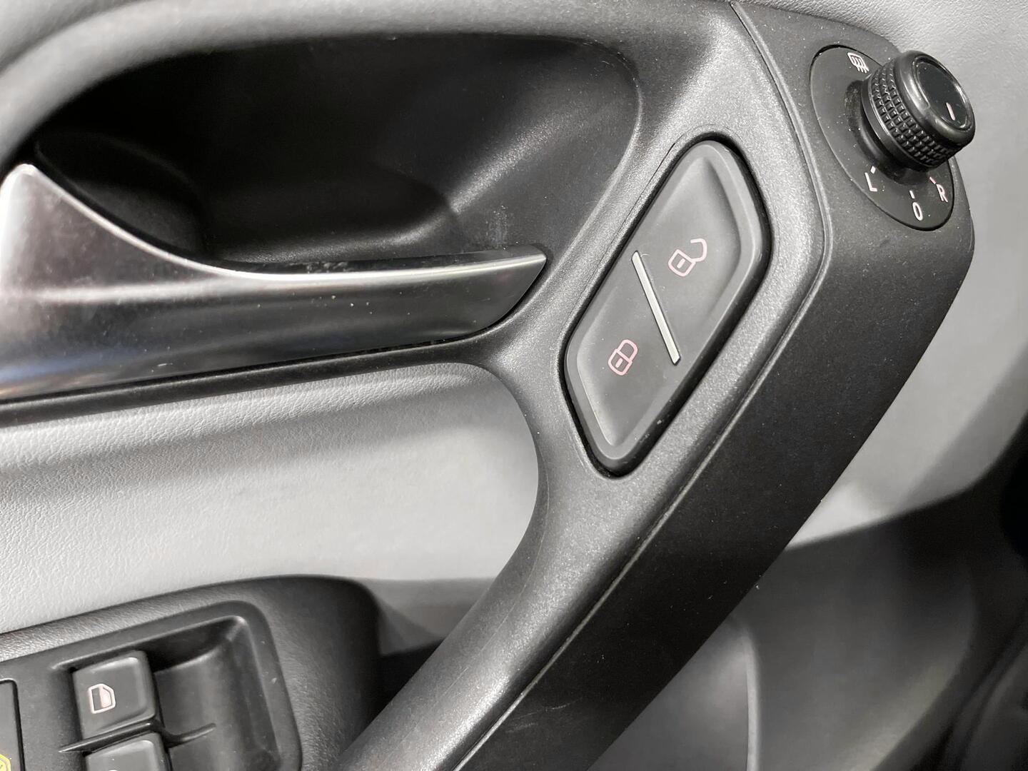 VOLKSWAGEN Polo 2017