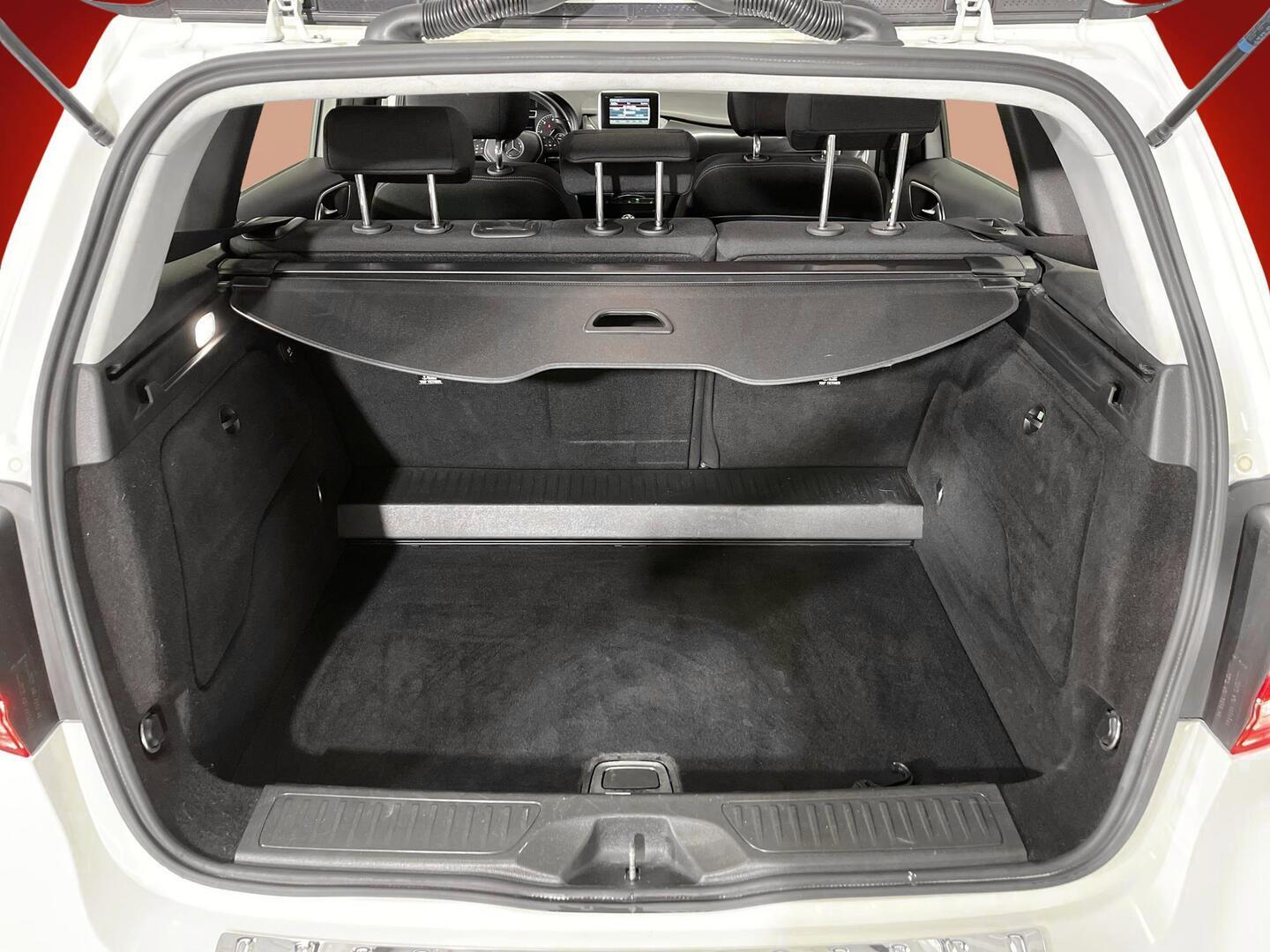 MERCEDES-BENZ B 2013