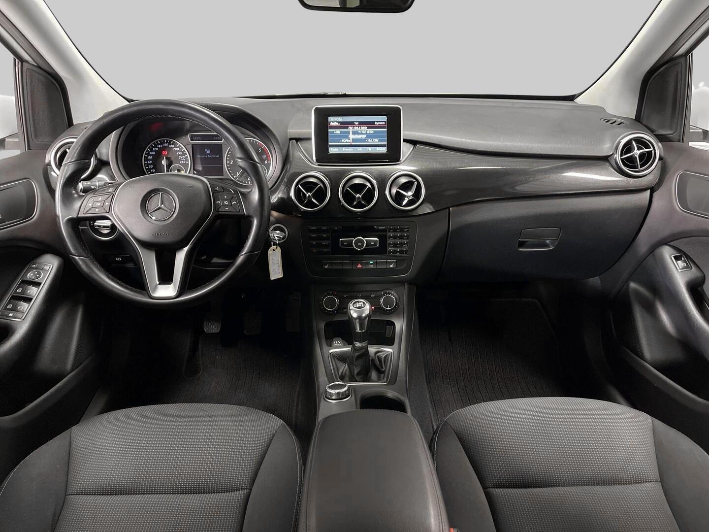 MERCEDES-BENZ B 2013