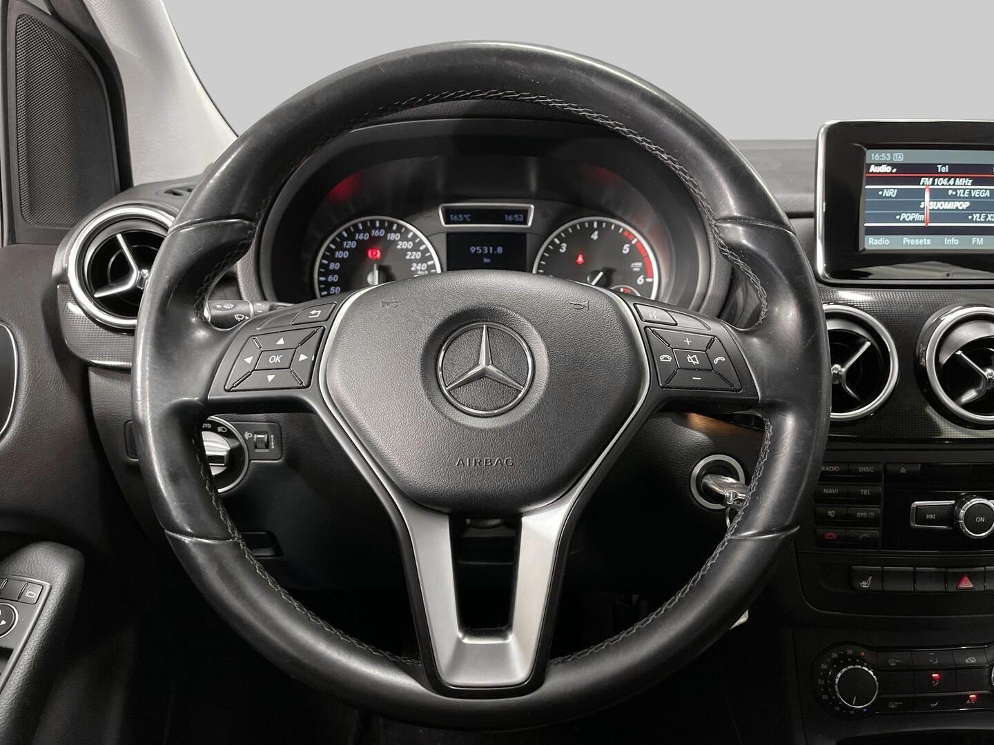 MERCEDES-BENZ B 2013