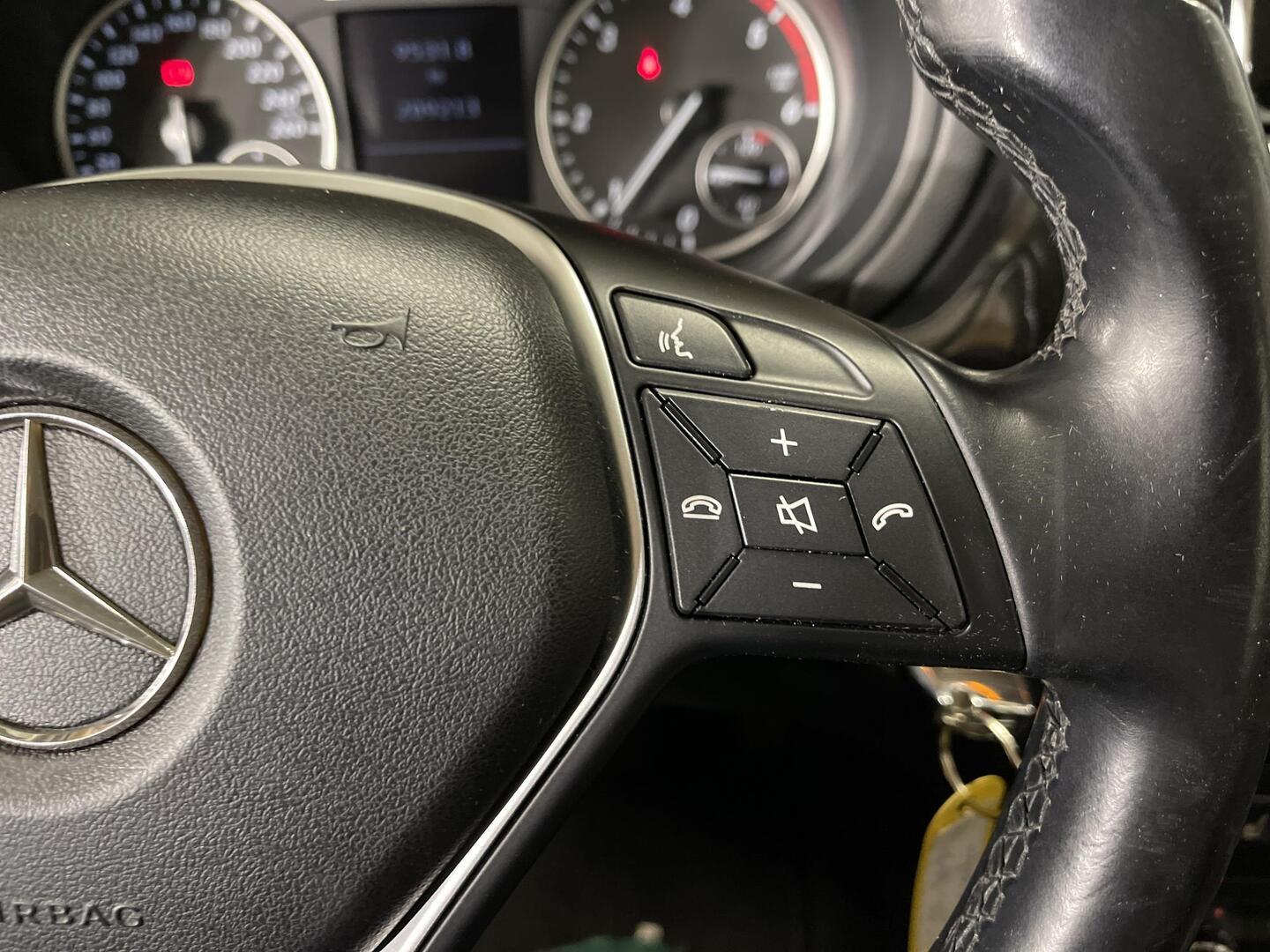 MERCEDES-BENZ B 2013