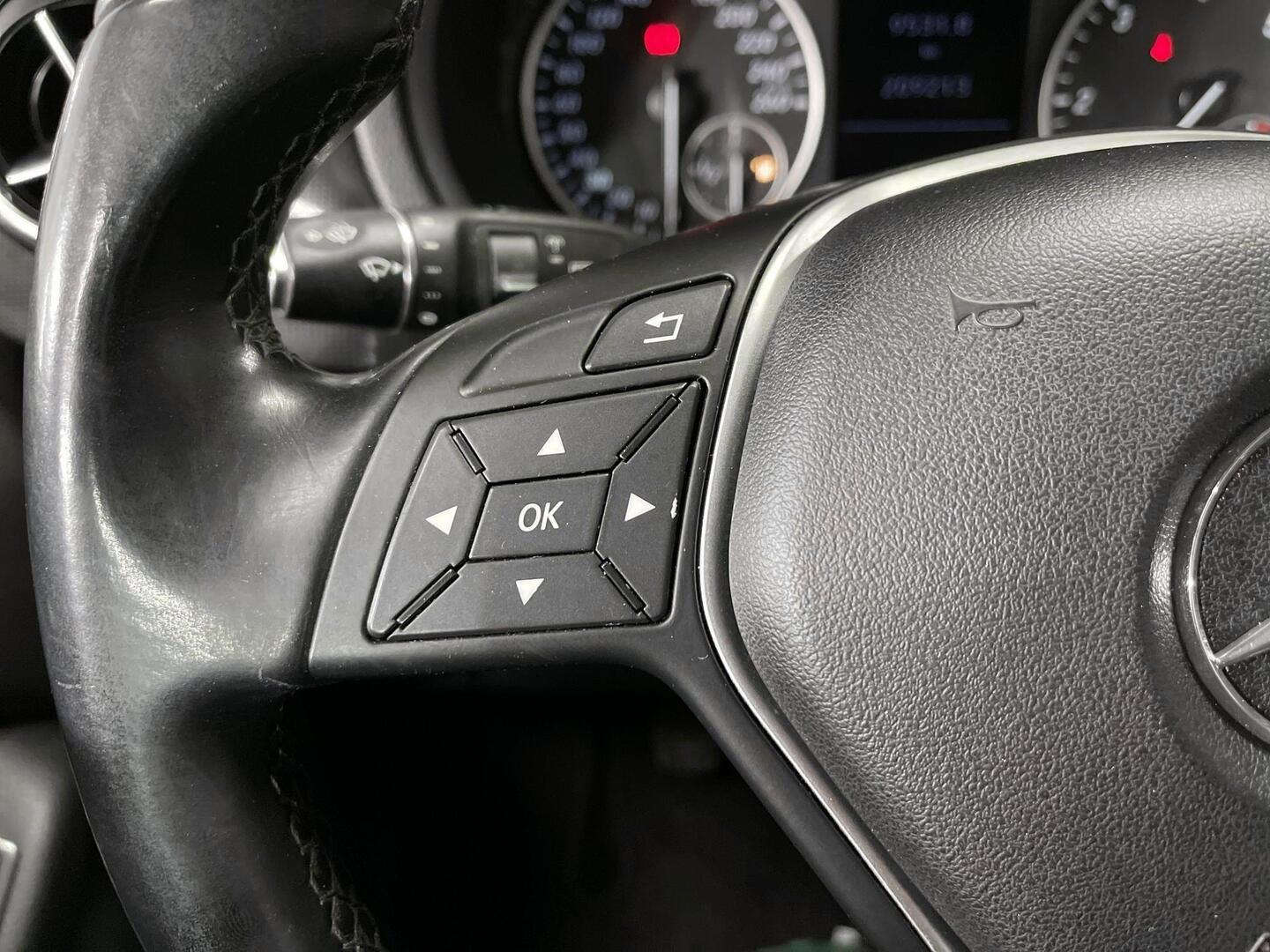 MERCEDES-BENZ B 2013