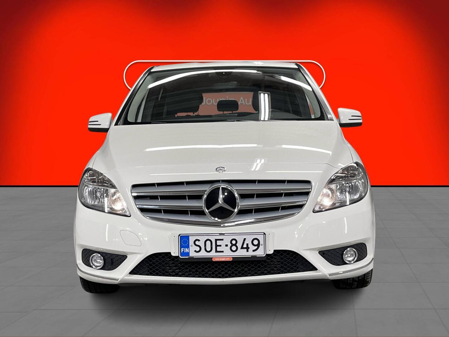 MERCEDES-BENZ B 2013