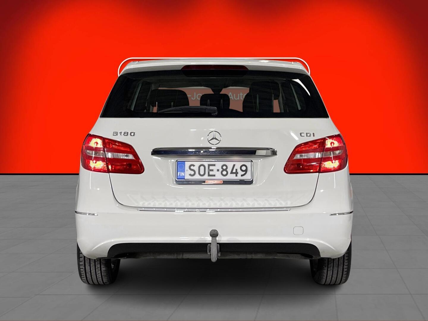 MERCEDES-BENZ B 2013