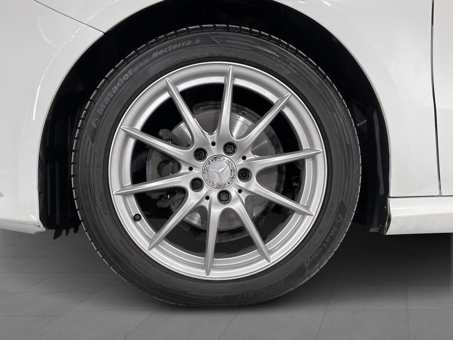 MERCEDES-BENZ B 2013