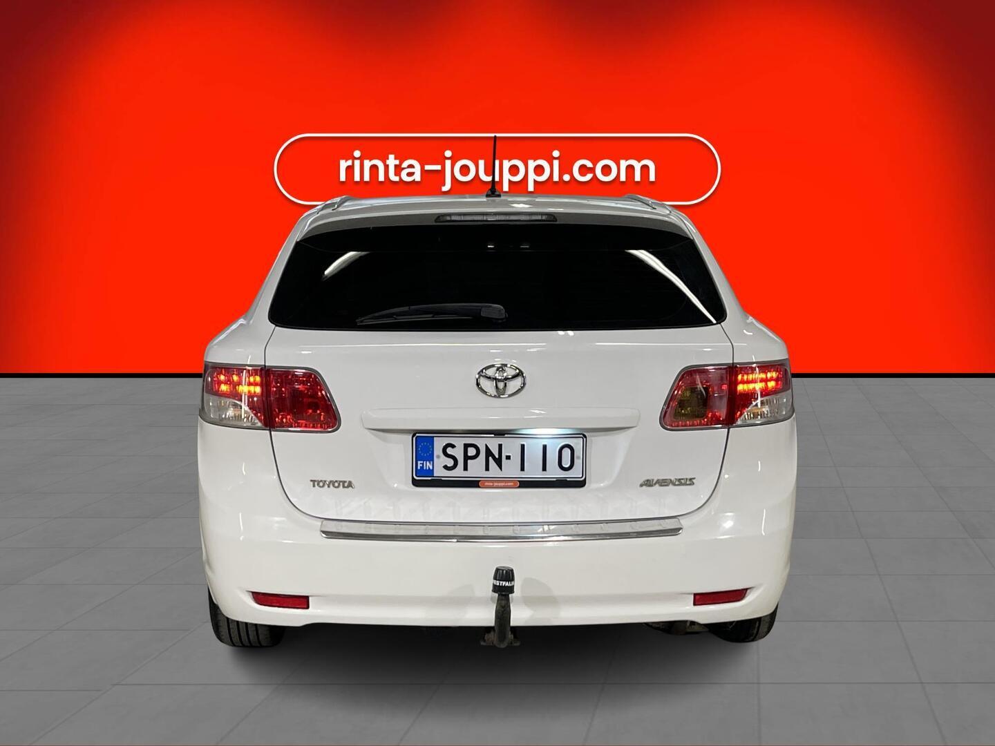TOYOTA Avensis 2011