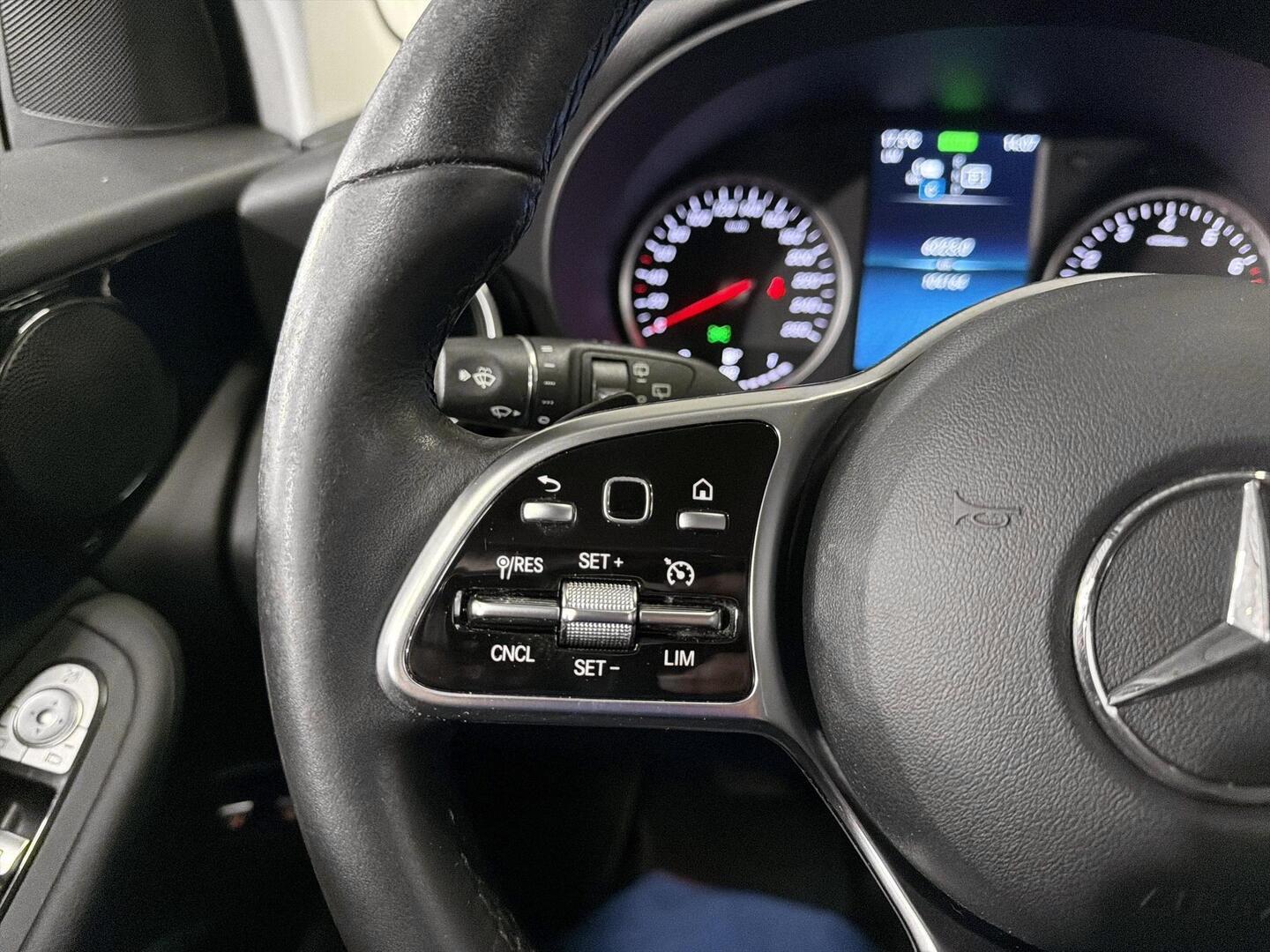 MERCEDES-BENZ GLC 2020