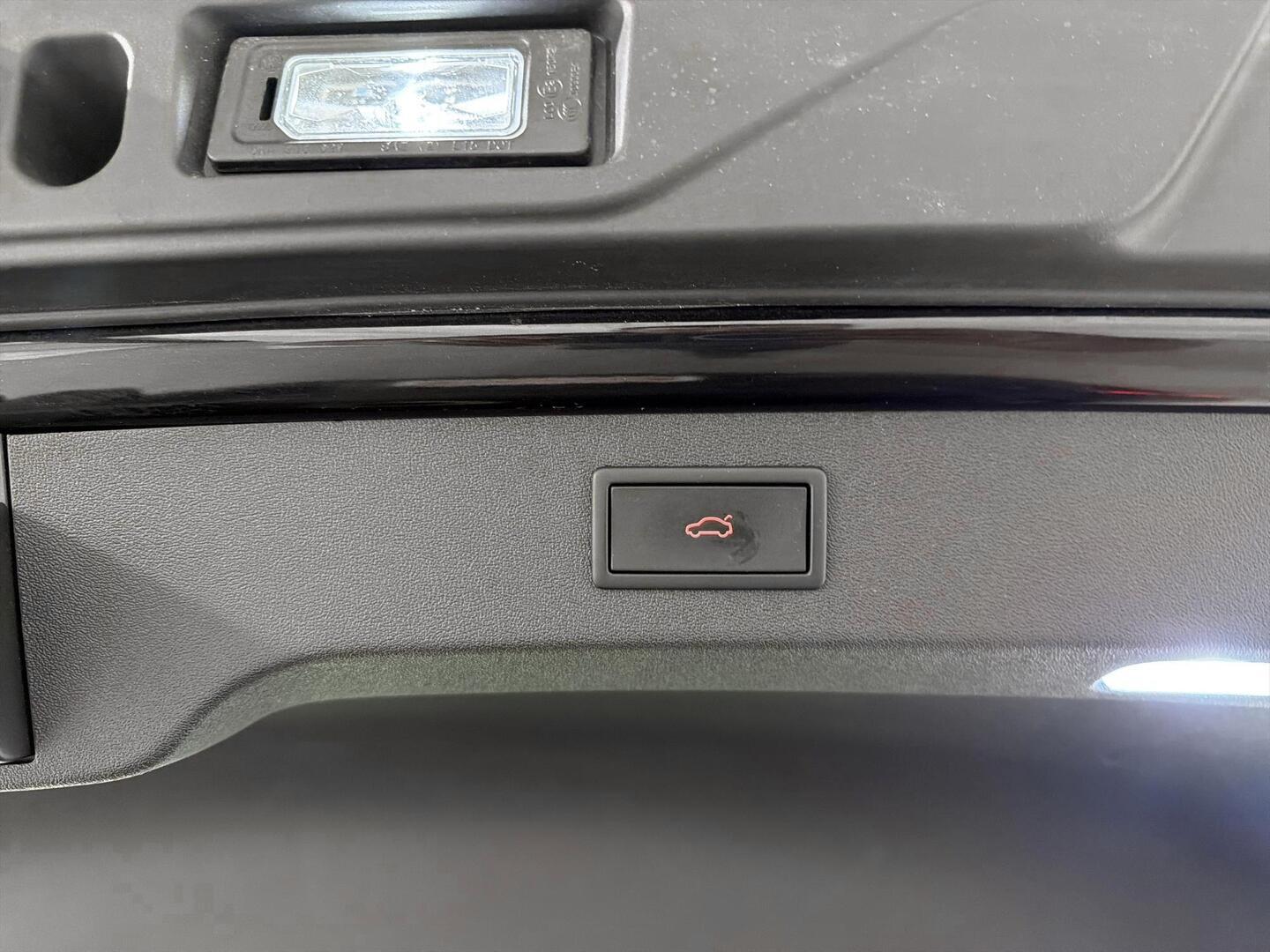 SKODA ENYAQ 2023