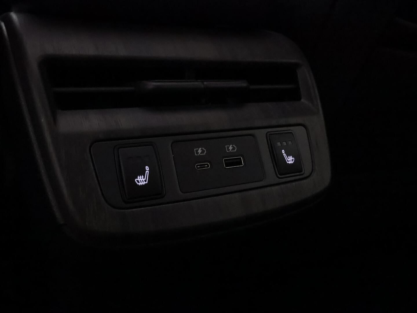 NISSAN ARIYA 2024