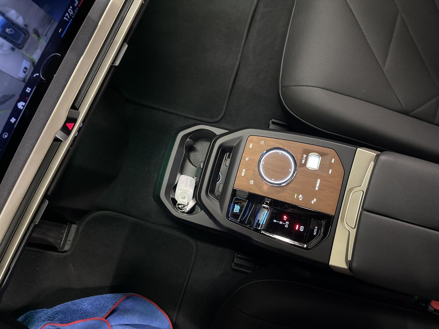BMW IX 2023
