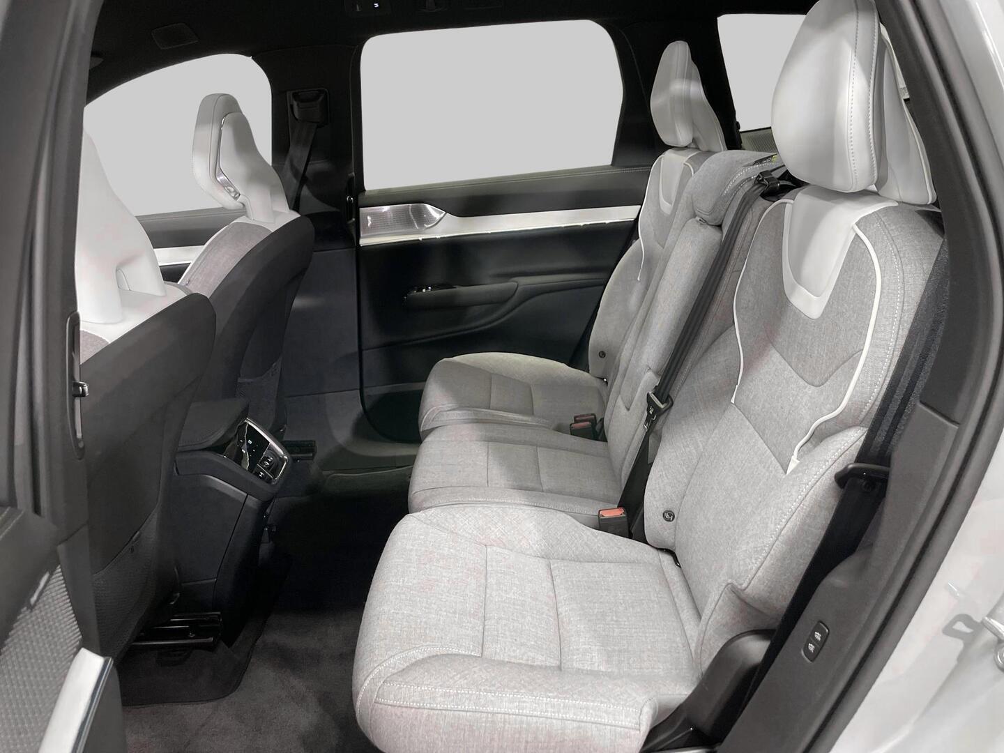 VOLVO EX90 2025