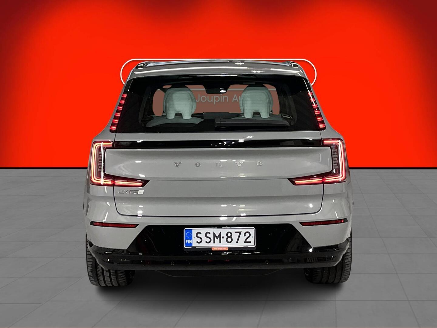VOLVO EX90 2025