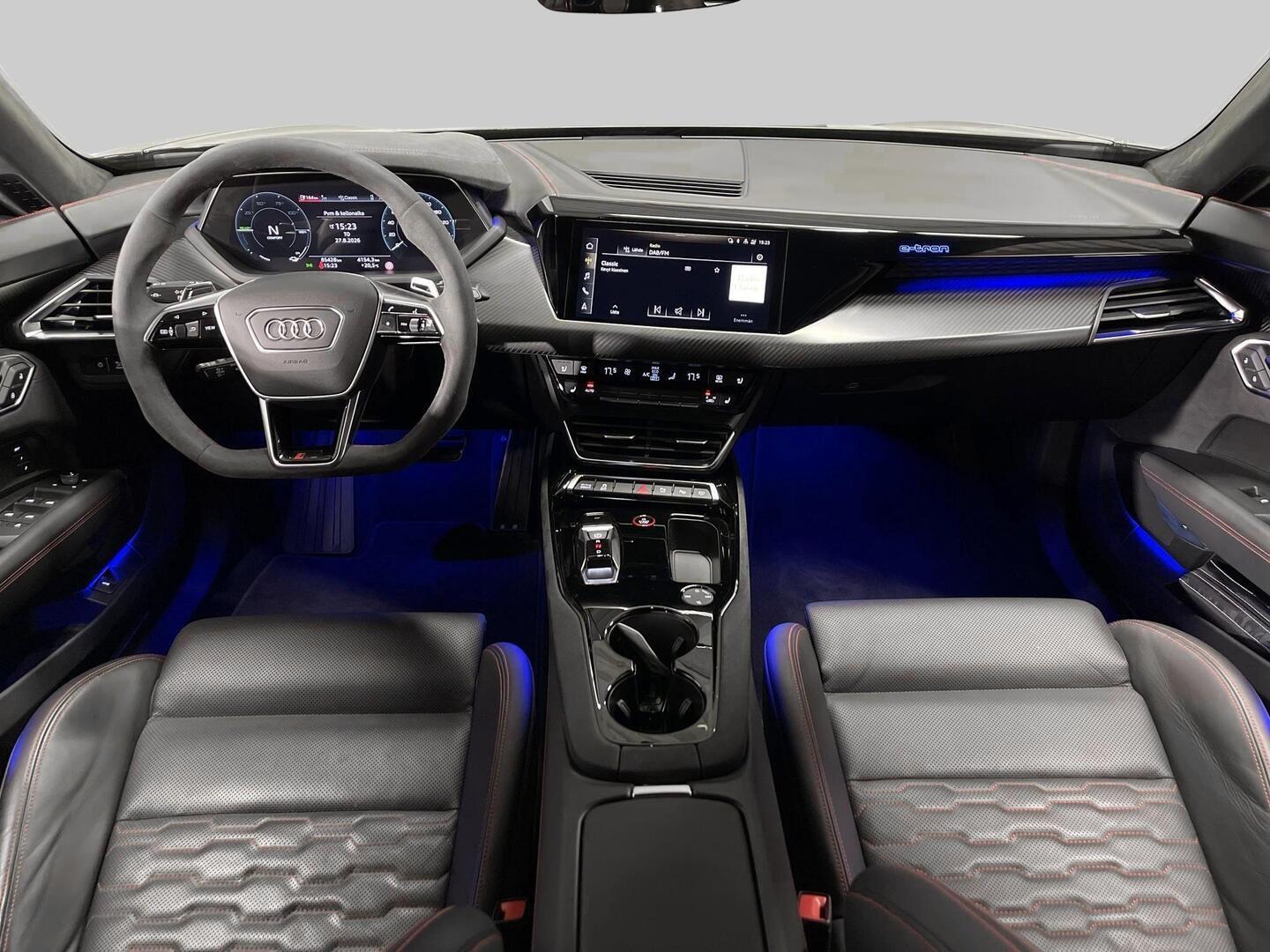 AUDI E-TRON GT RS 2022
