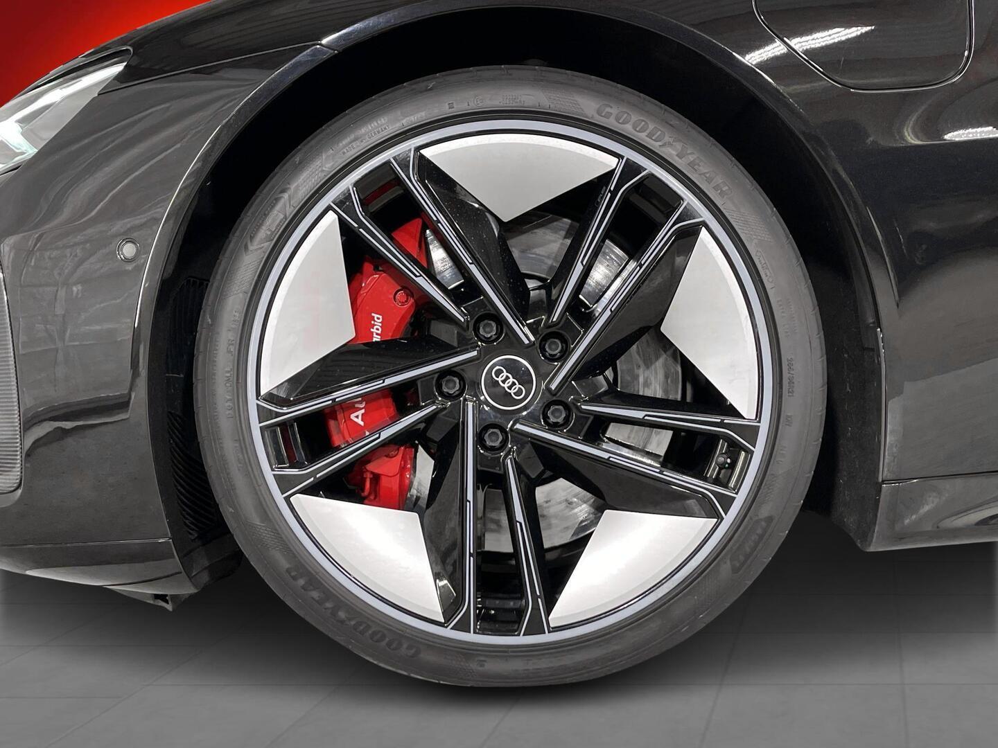 AUDI E-TRON GT RS 2022