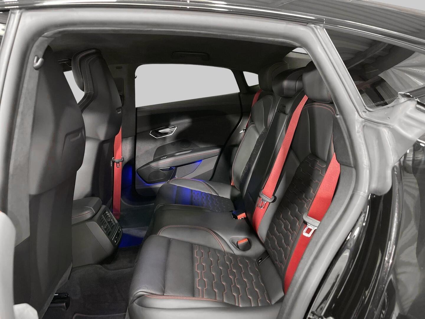 AUDI E-TRON GT RS 2022