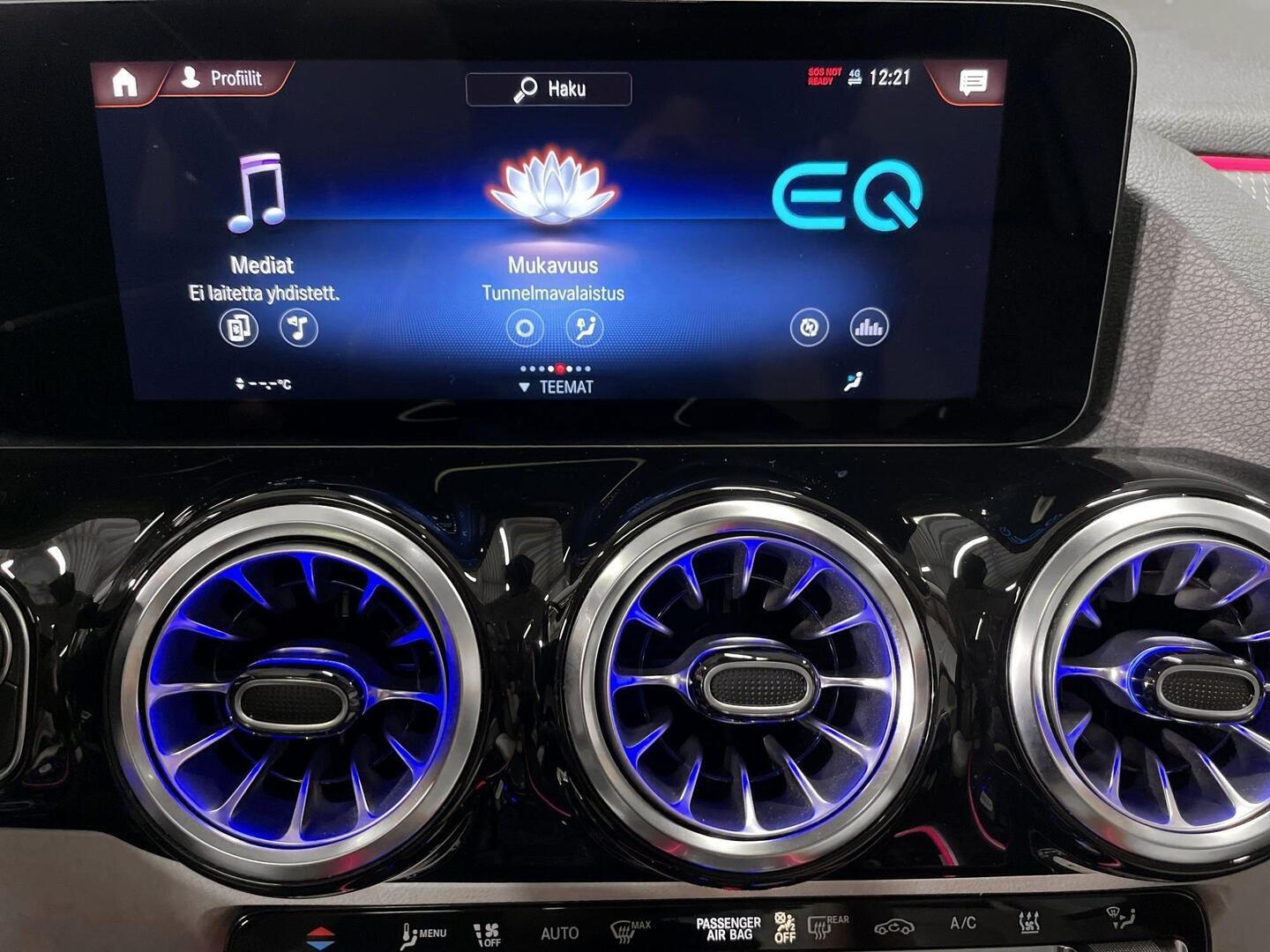 MERCEDES-BENZ EQA 2022