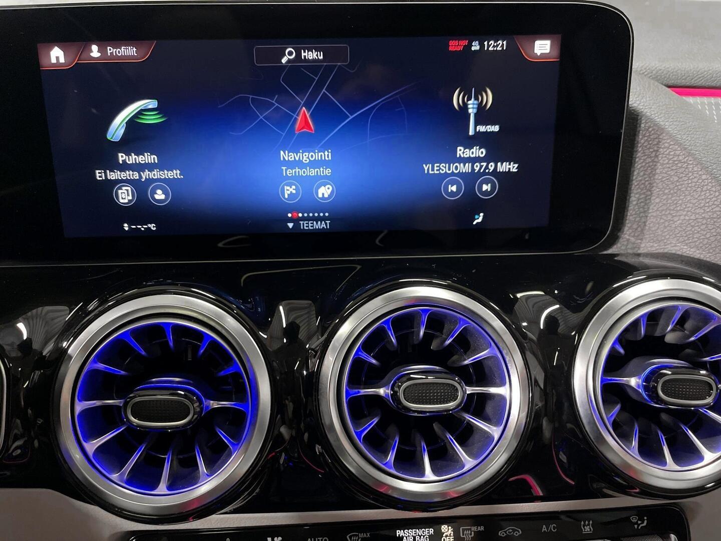 MERCEDES-BENZ EQA 2022
