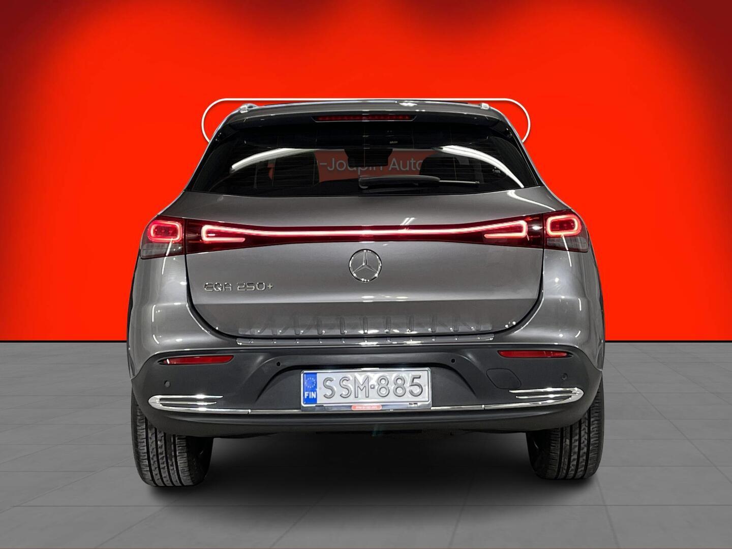 MERCEDES-BENZ EQA 2022